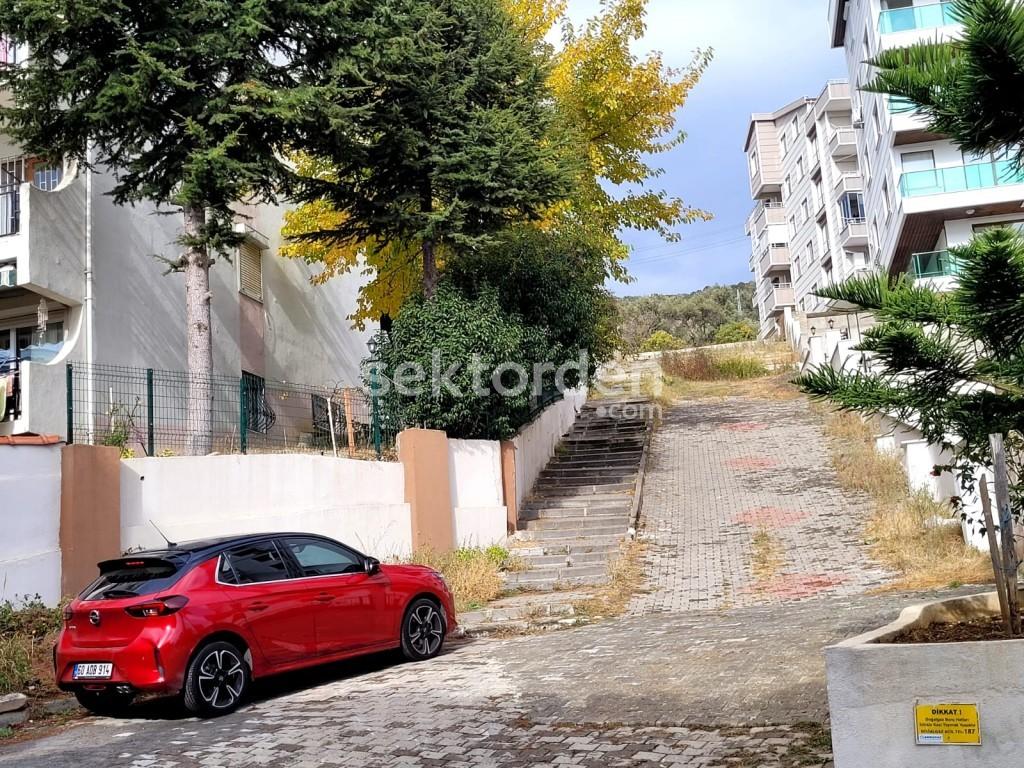 BURSA KILIÇ’TAN ARMUTLU DA EŞSİZ MANZARALI 2+1 DAİRE