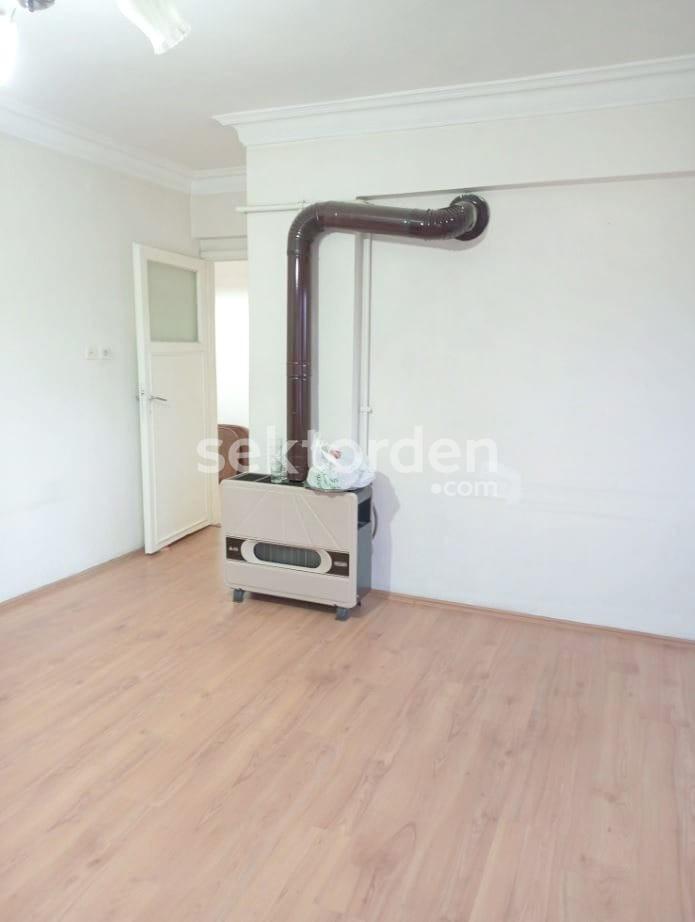 BURSA KILIÇ’TAN UMURBEY DE SATILIK 2+1 ARA KAT DAİRE